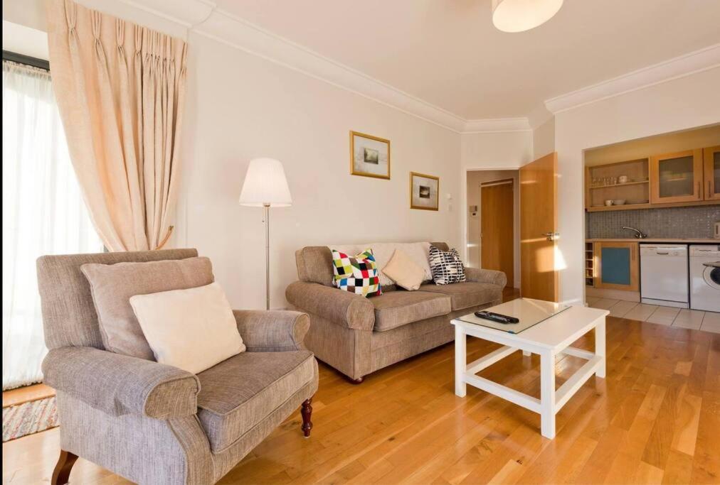 Luxury Apartment In D1 Дублин Экстерьер фото