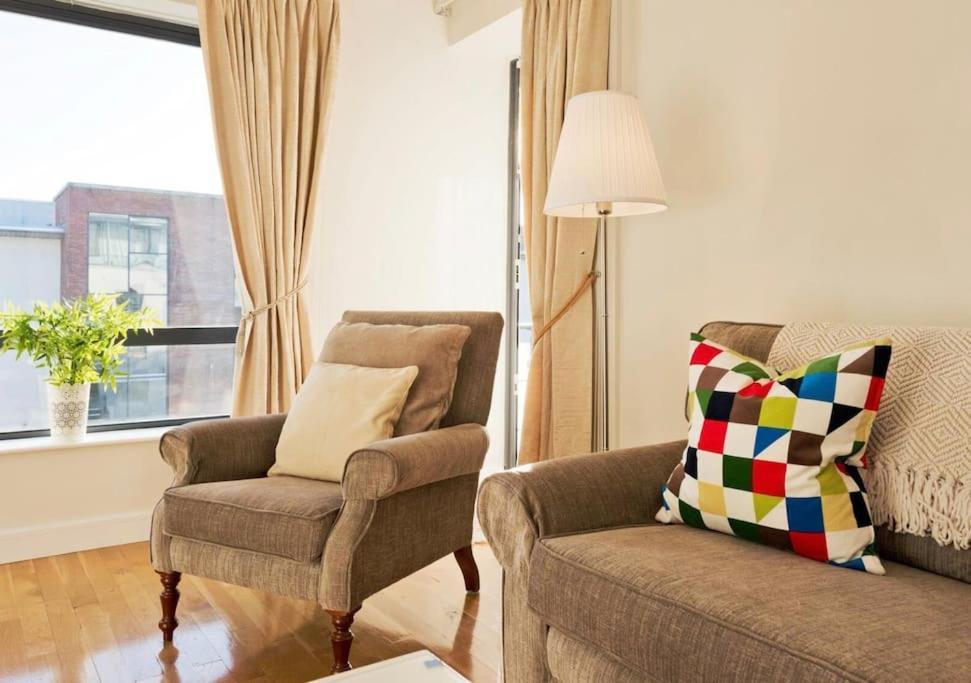 Luxury Apartment In D1 Дублин Экстерьер фото